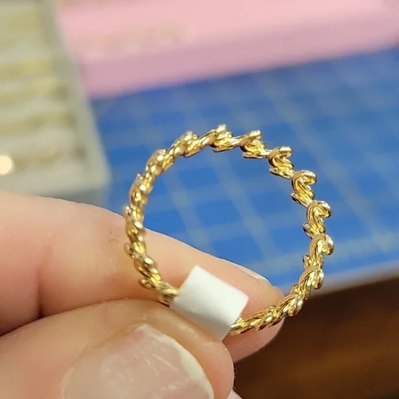 Wire Loops Gold Tone Ring Size 7 - Picture 3 of 3
